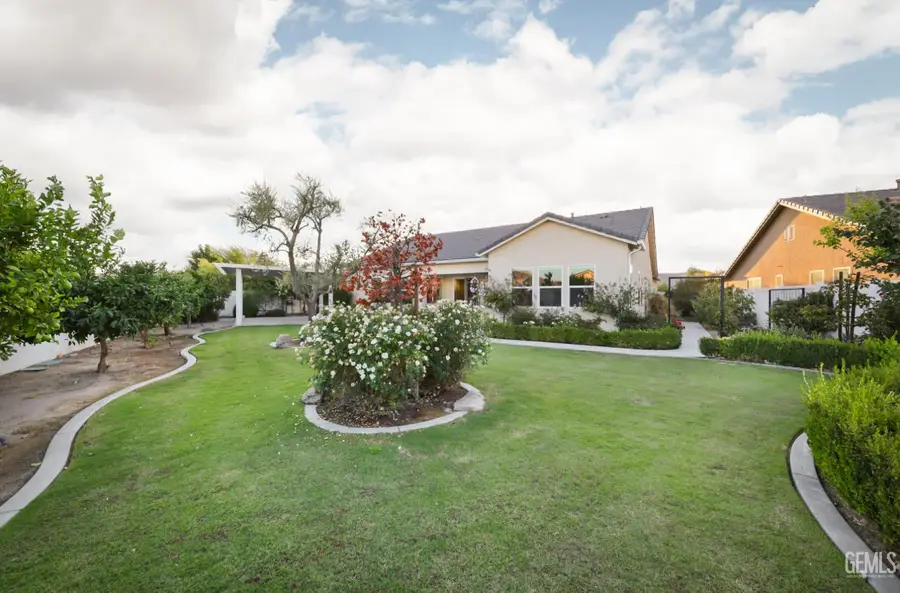 2228 SWANFIELD WAY, Bakersfield, CA 93311 - #2