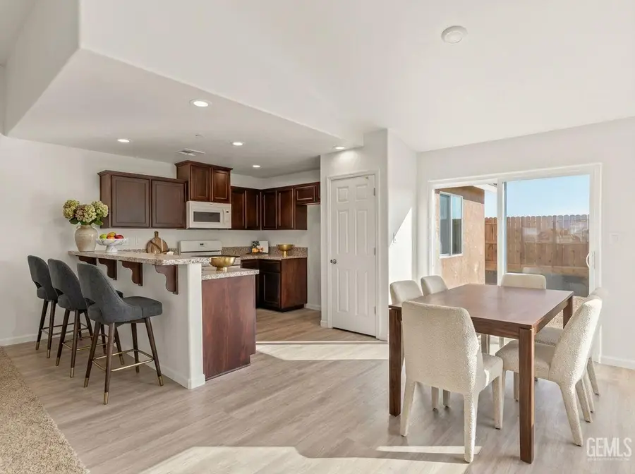 926 AGGIES AVENUE, Delano, CA 93215 - #2