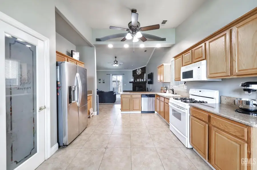 325 DANI ROSE LANE, Bakersfield, CA 93308 - #3