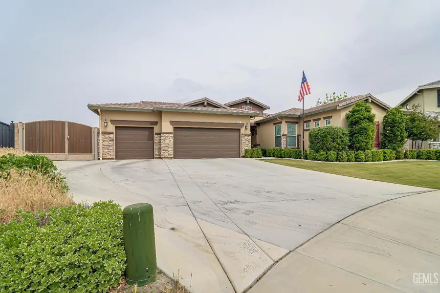 701 CHRISTENSEN COURT, Bakersfield, CA 93314 - #2