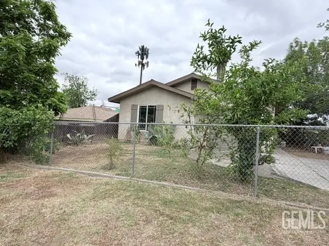2301 GURLEY STREET, Bakersfield, CA 93305 - #2