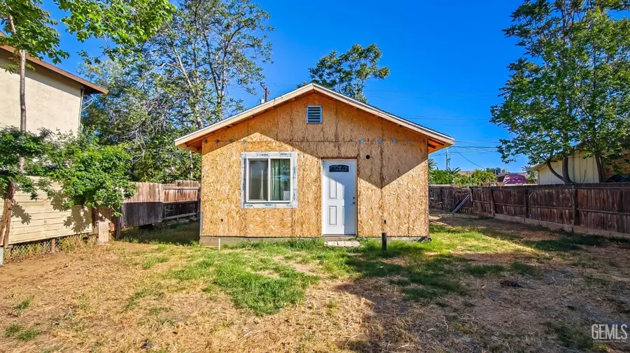 118 HUGHES AVENUE, Bakersfield, CA 93308 - #3