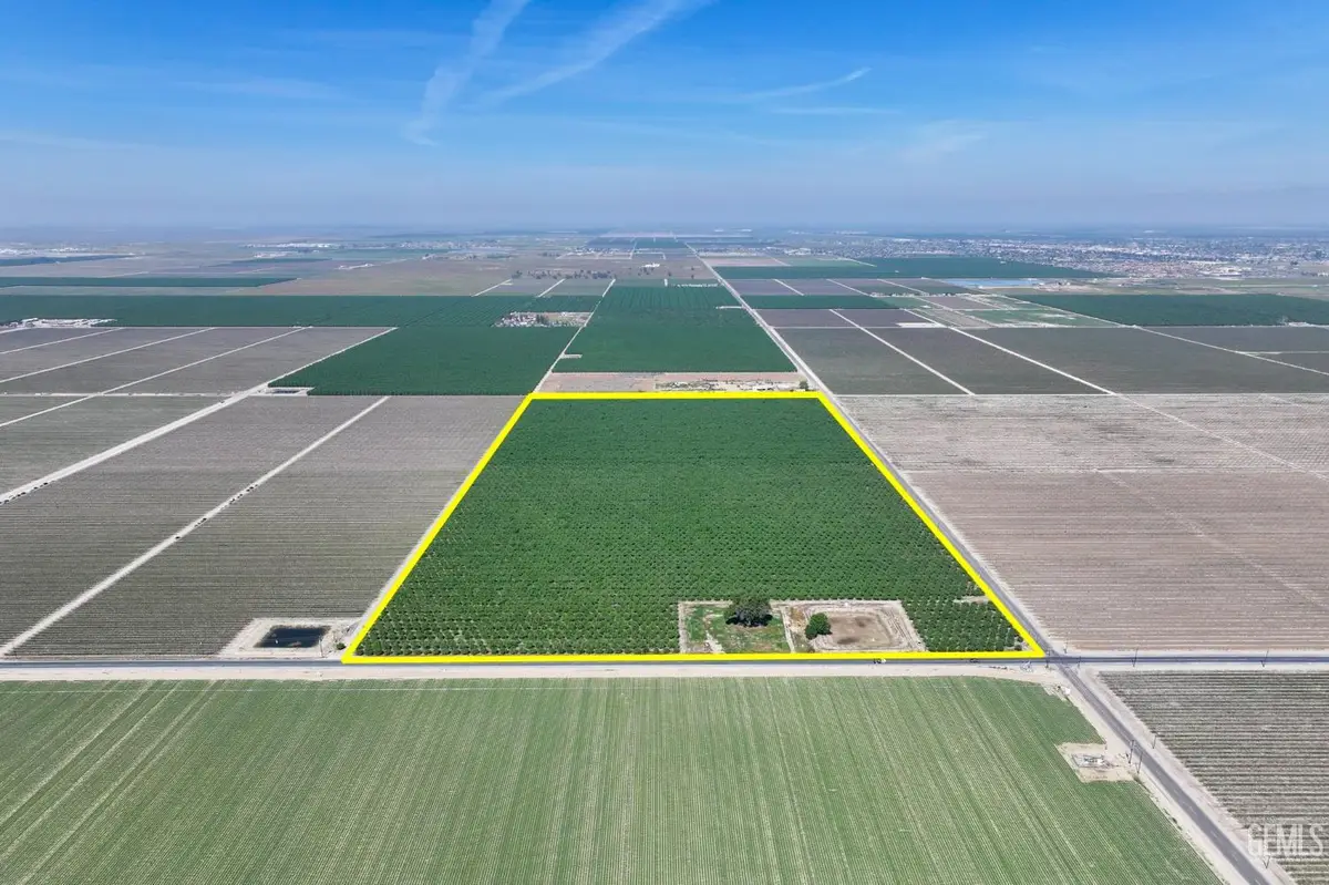30372 POND ROAD, Delano McFarland, CA 93250 - #1