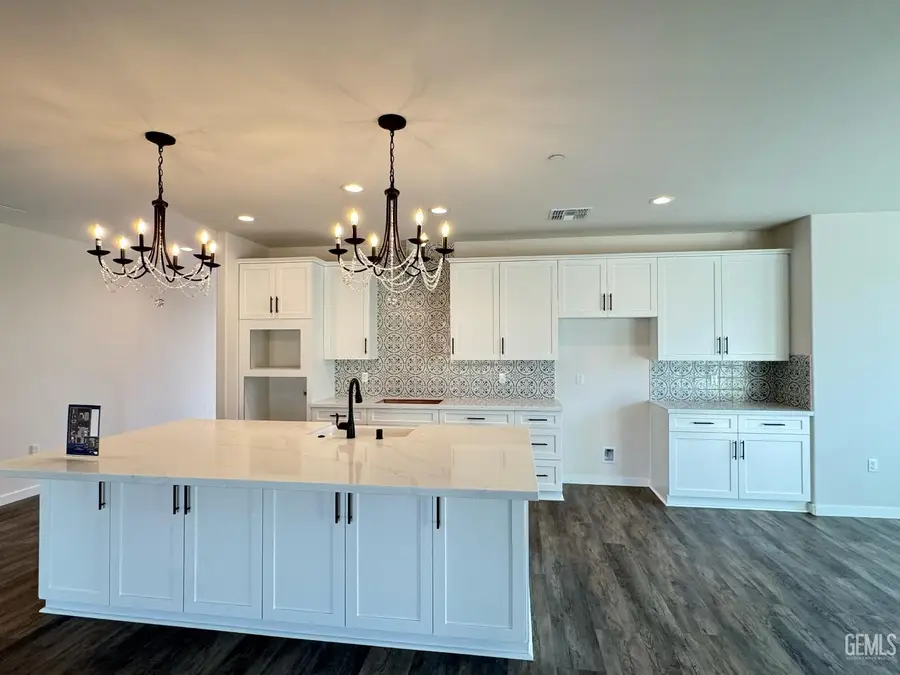 11110 ALCAZAR AVENUE, Bakersfield, CA 93311 - #2