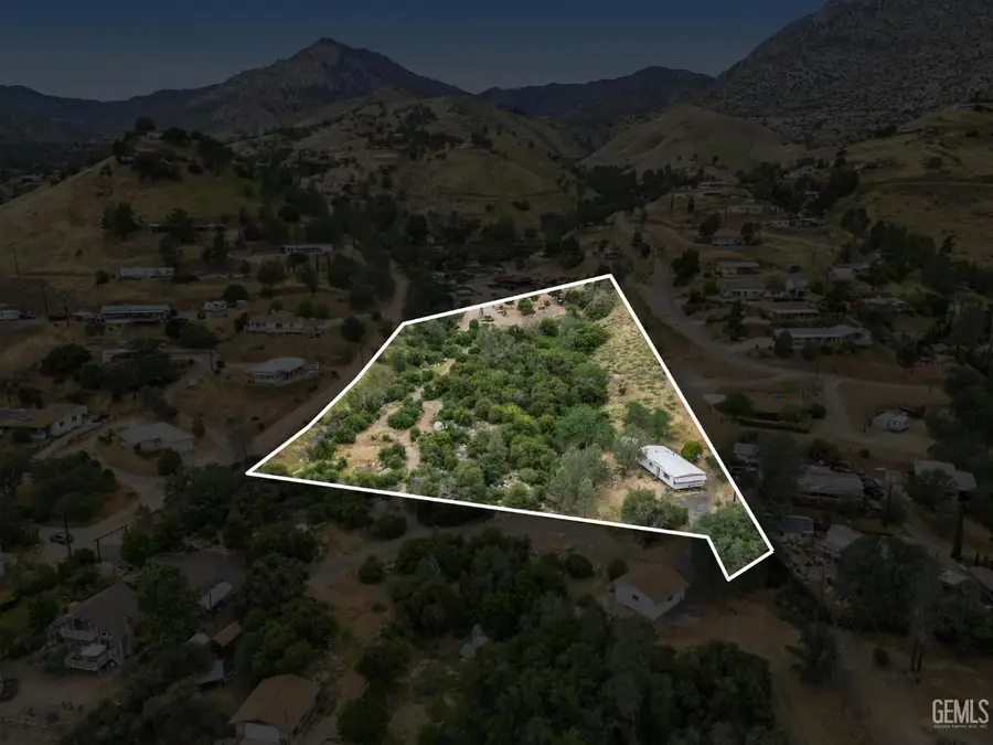 196 ADAMS ROAD, Wofford Heights, CA 93285 - #3