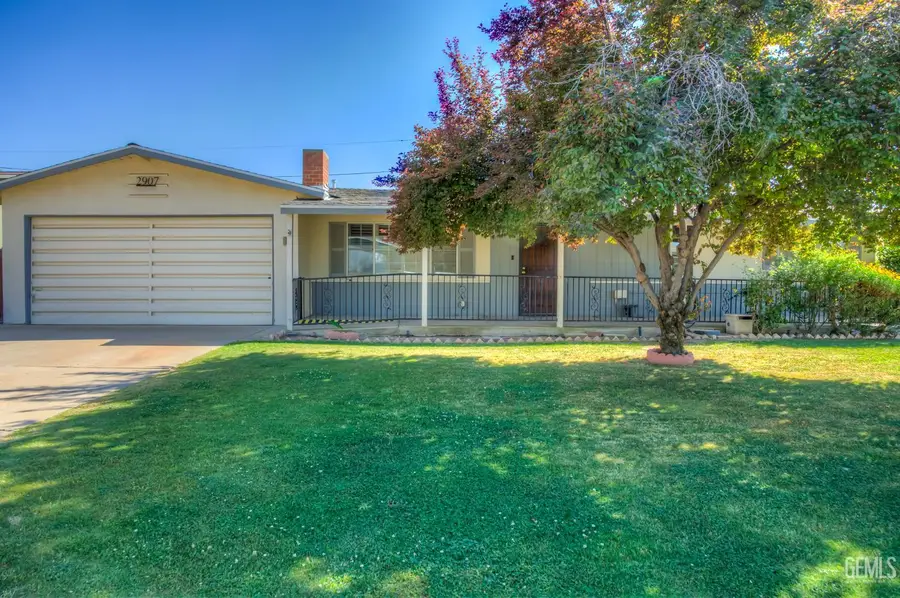 2907 DRILLER AVENUE, Bakersfield, CA 93306 - #3