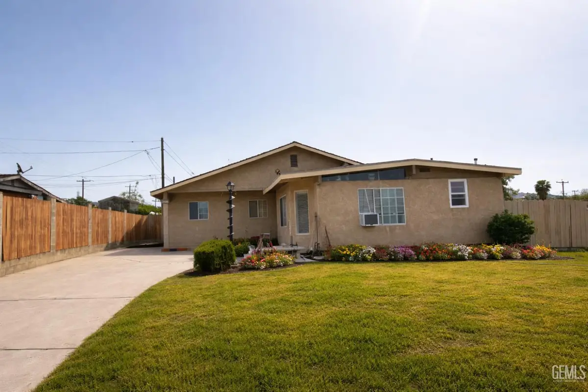 2501 PAGEANT STREET, Bakersfield, CA 93306 - #1