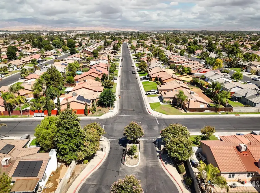 5504 SAN MATEO DRIVE, Bakersfield, CA 93307 - #2