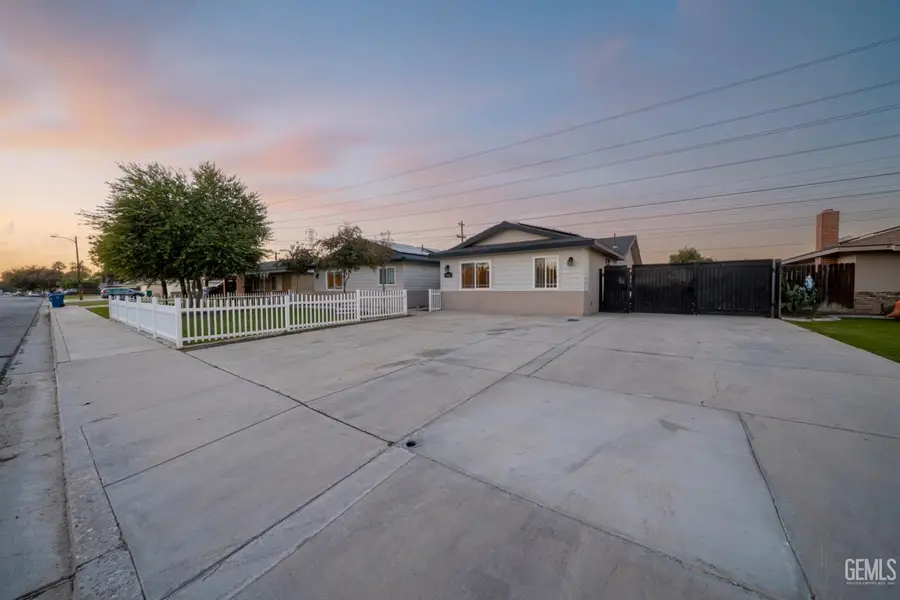 10512 DEE DEE AVENUE, Bakersfield, CA 93312 - #3