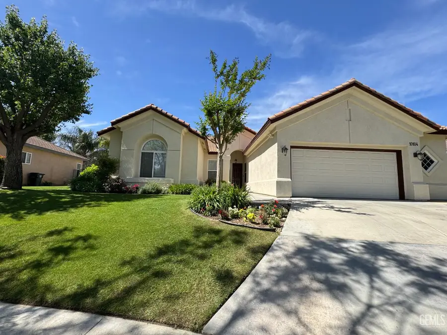 10104 DUTCH IRIS DRIVE, Bakersfield, CA 93311 - #2
