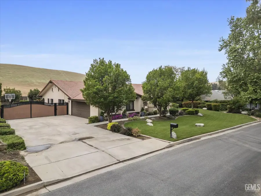 12151 CATTLE KING DRIVE, Bakersfield, CA 93306 - #2