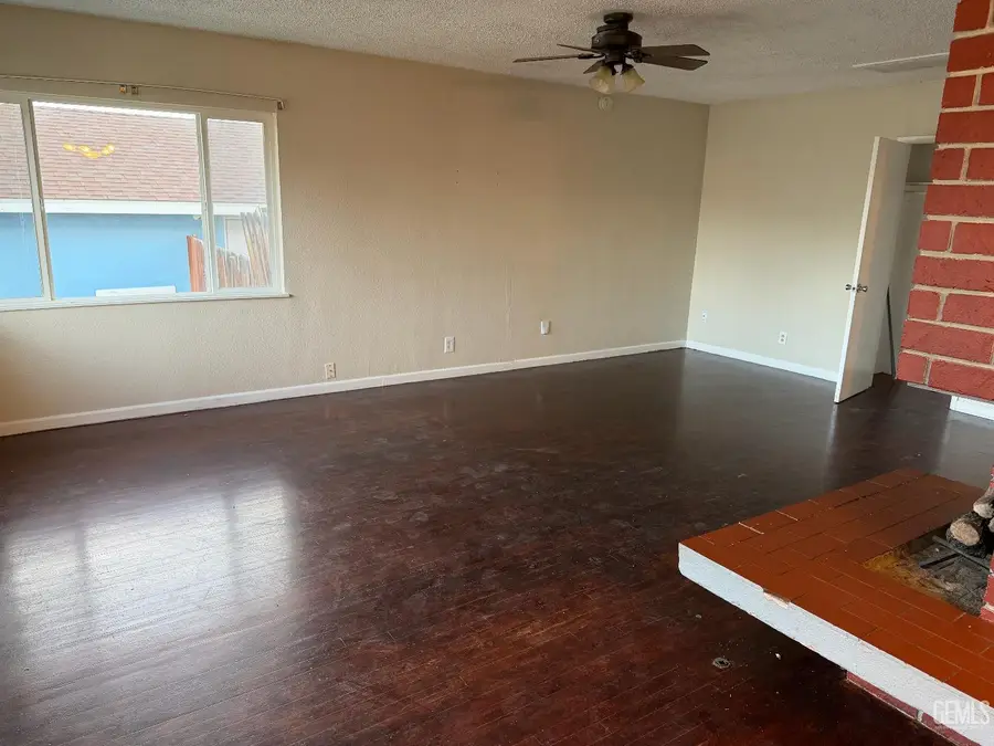 2208 VALENCIA DRIVE, Bakersfield, CA 93306 - #3