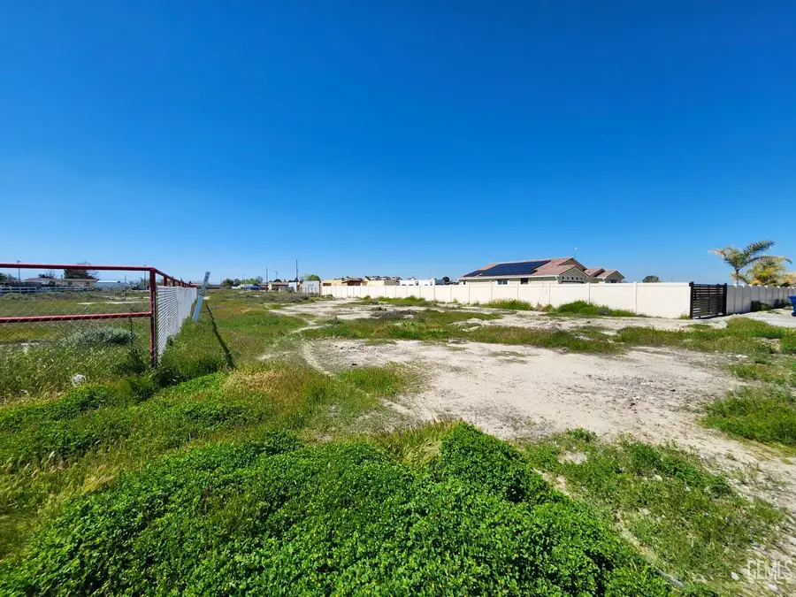 4939 NOBLE STREET, Bakersfield, CA 93314 - #3