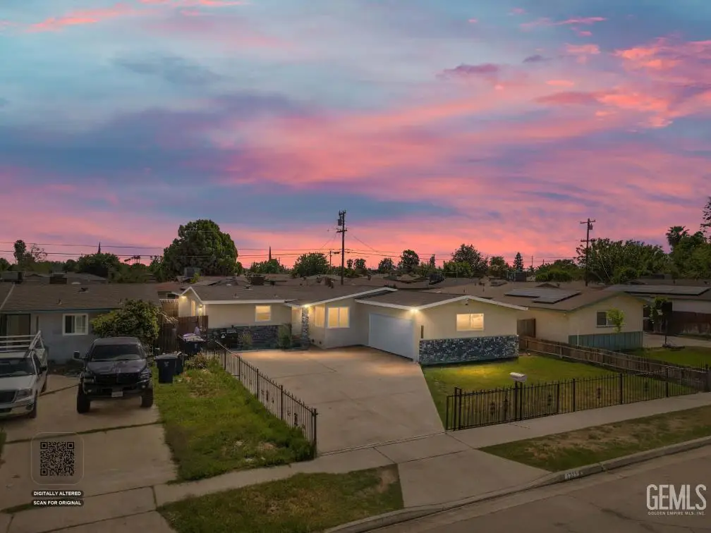 1325 CARSON AVENUE, Bakersfield, CA 93304 - #1