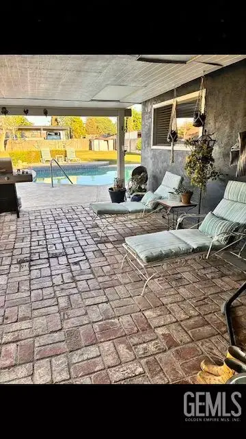 8804 GLENDA STREET, Bakersfield, CA 93307 - #3