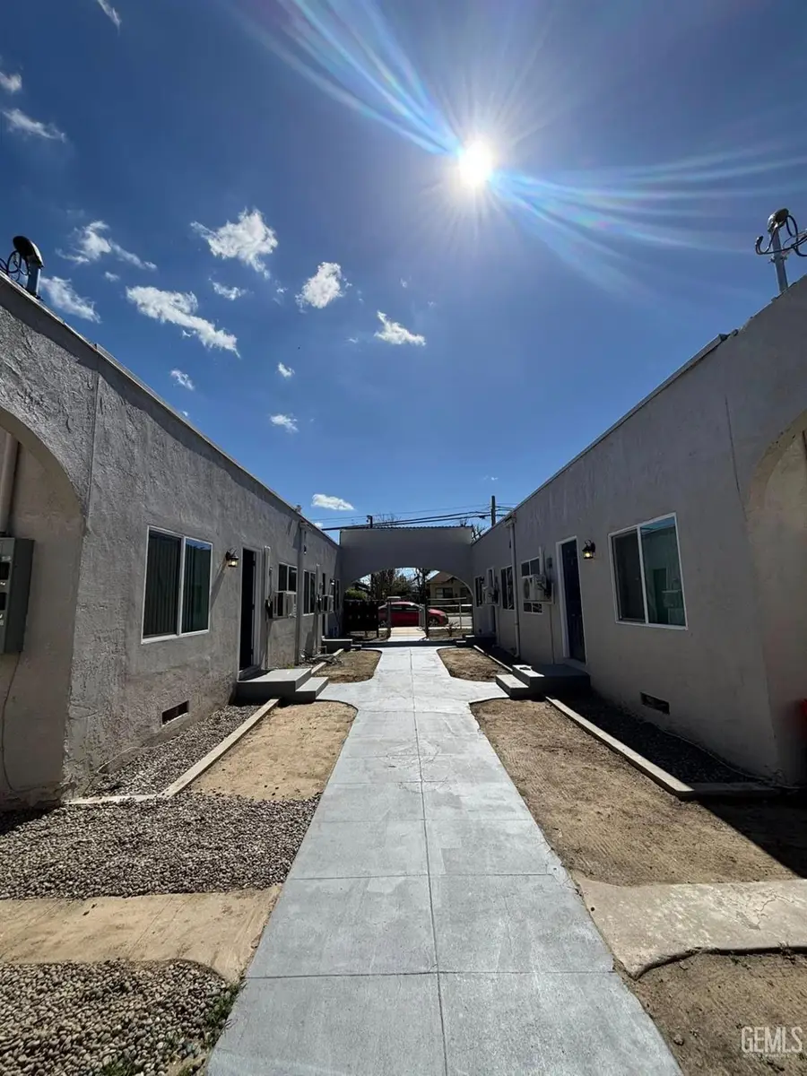 1800 FORREST STREET, Bakersfield, CA 93304 - #2