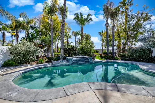 11315 QUEENSBURY DRIVE, Bakersfield, CA 93312