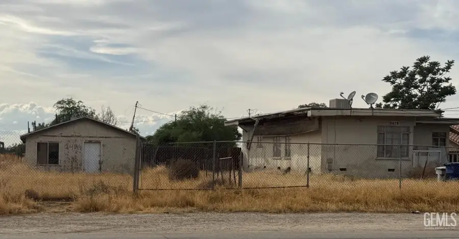 2419 COTTONWOOD ROAD, Bakersfield, CA 93307 - #2
