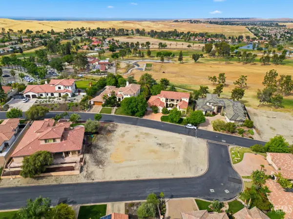 5511 VIA VENEZIA, Bakersfield, CA 93306