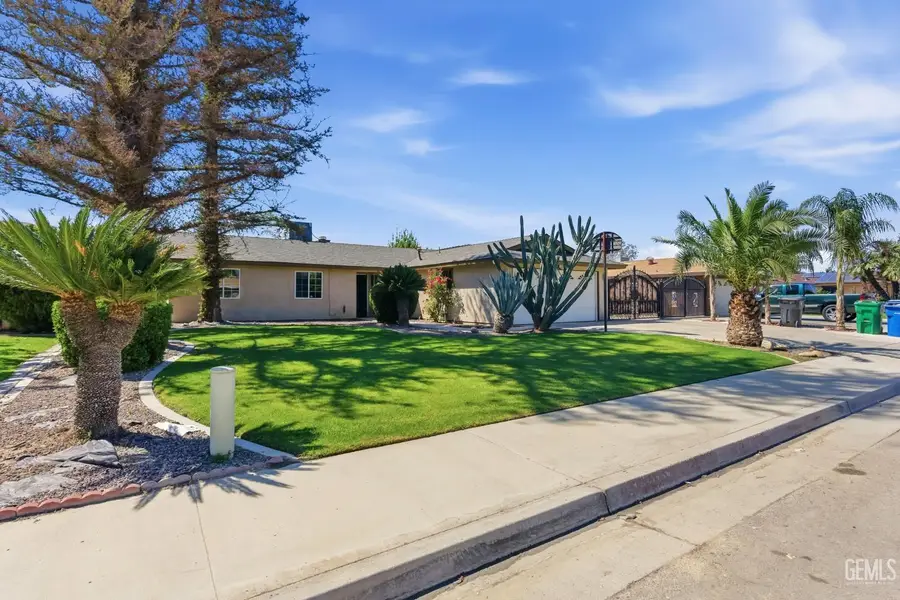 505 BRIDLE AVENUE, Bakersfield, CA 93307 - #3