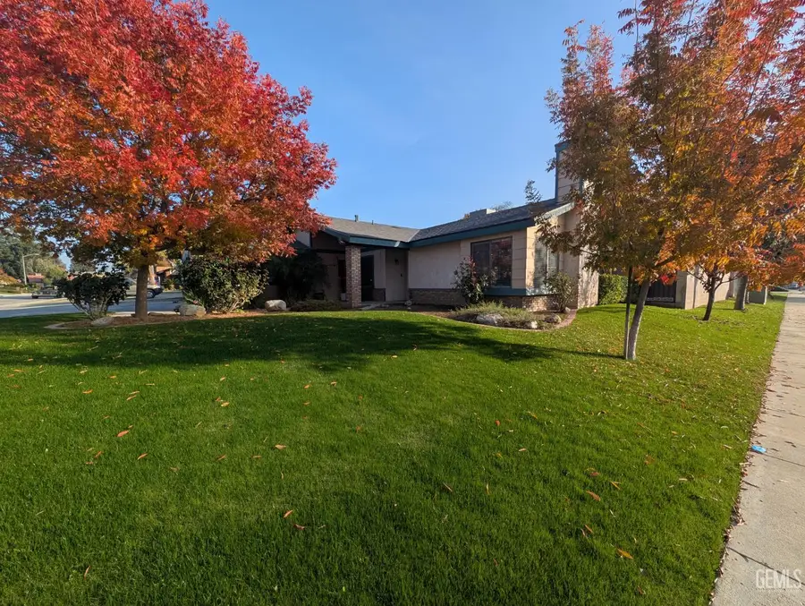 6925 AZTEC WAY, Bakersfield, CA 93308 - #3