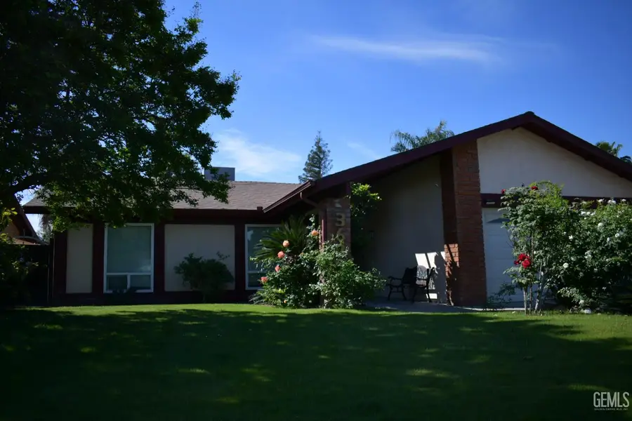 3629 EISENHOWER AVE, Bakersfield, CA 93309 - #3