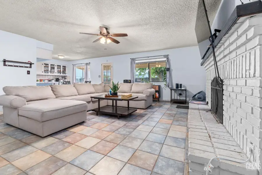 8767 GREENFIELD PARK DRIVE, Bakersfield, CA 93307 - #3