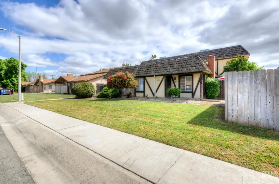 2432 N SALLEE COURT, Visalia, CA 93291 - #3