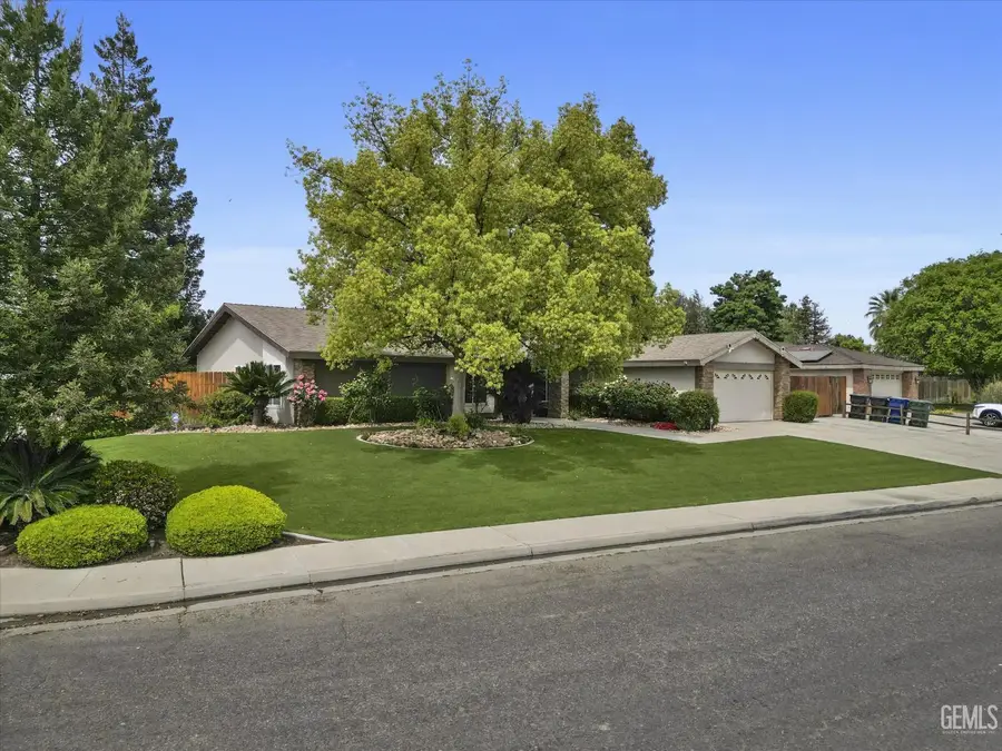 1813 VALLECITO LANE, Bakersfield, CA 93309 - #2