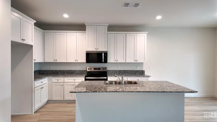 1627 LEVIN STREET, Bakersfield, CA 93307 - #3