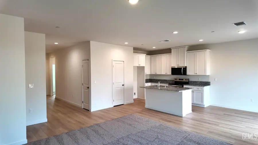 1621 LEVIN STREET, Bakersfield, CA 93307 - #3