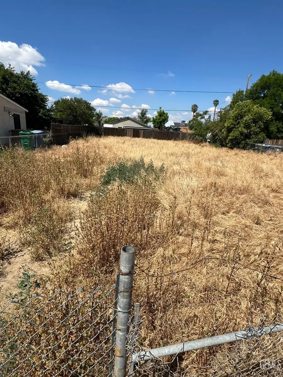 0 HAYSLETTE AVENUE, Bakersfield, CA 93307 - #3