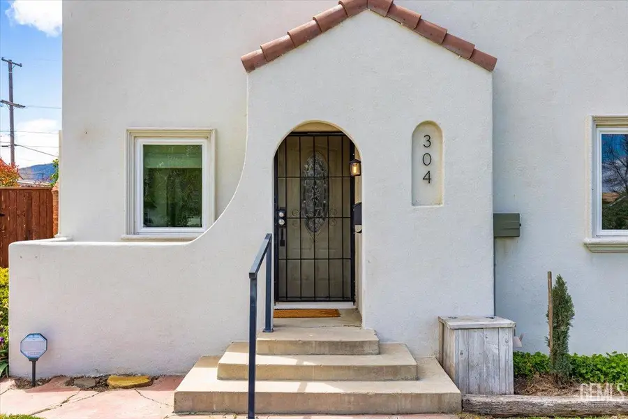 304 W D STREET, Tehachapi, CA 93561 - #3