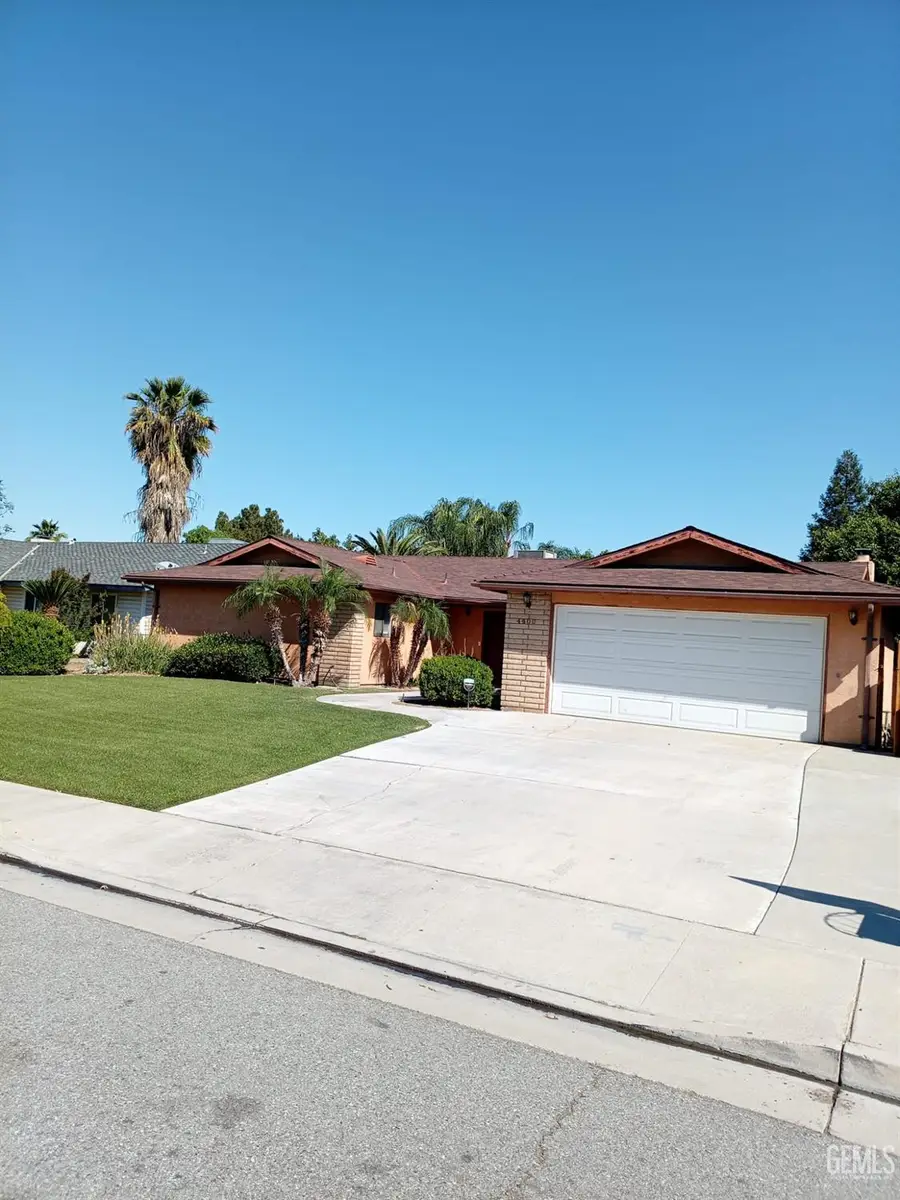4600 PINECASTLE AVENUE, Bakersfield, CA 93313 - #3