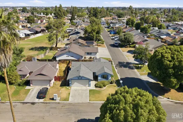 4500 BLOSSOM VALLEY LANE, Bakersfield, CA 93313