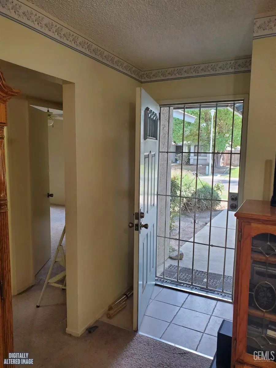 4500 BLOSSOM VALLEY LANE, Bakersfield, CA 93313 - #3