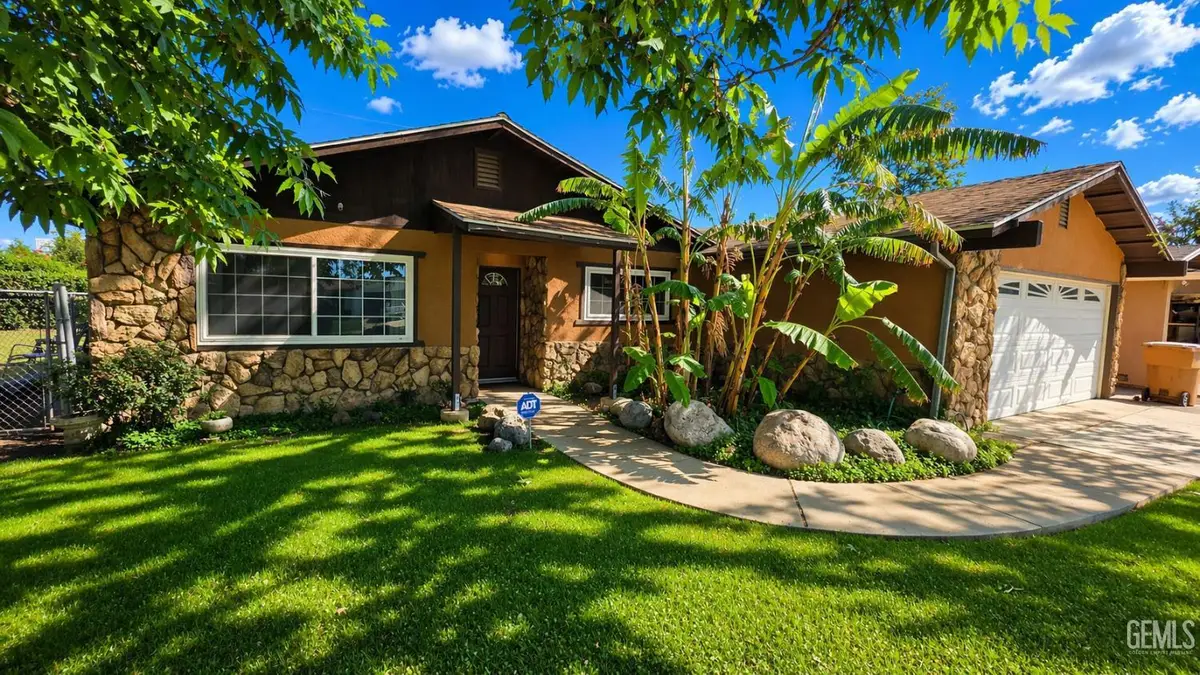 1118 WASHINGTON AVENUE, Bakersfield, CA 93308 - #1