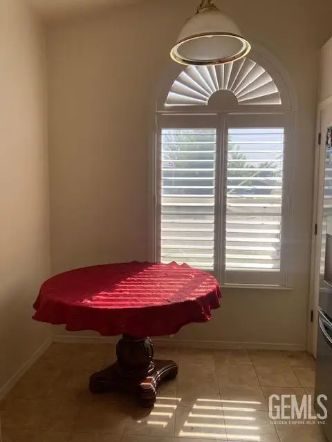 4402 BETONY DRIVE, Bakersfield, CA 93311 - #3