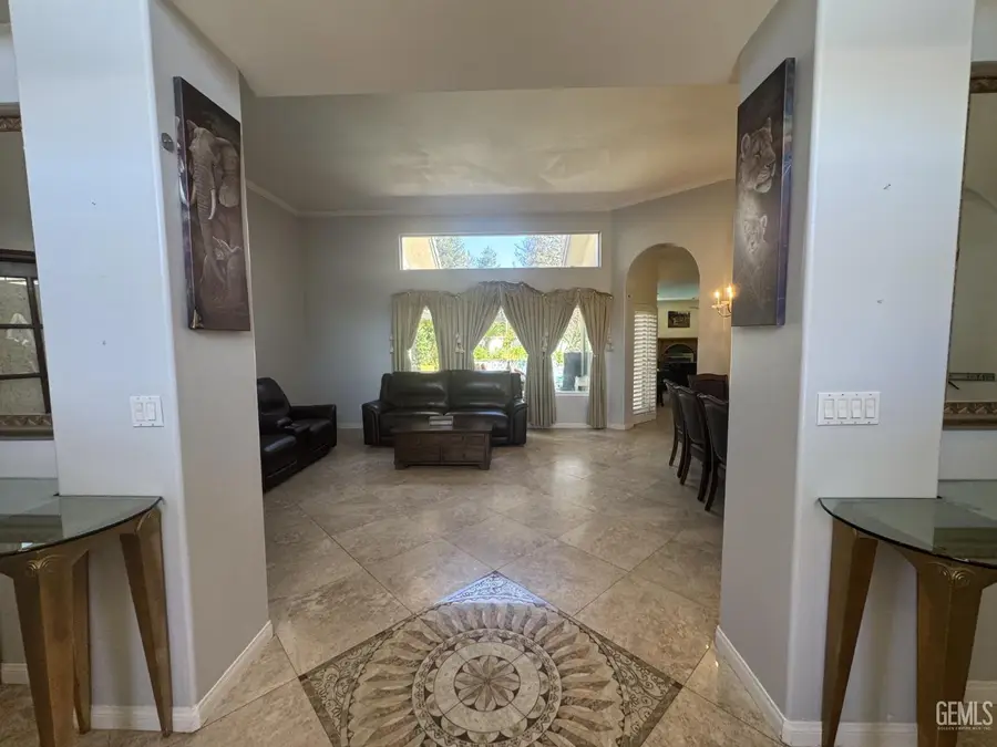 2508 DOVER HILL DRIVE, Bakersfield, CA 93311 - #2