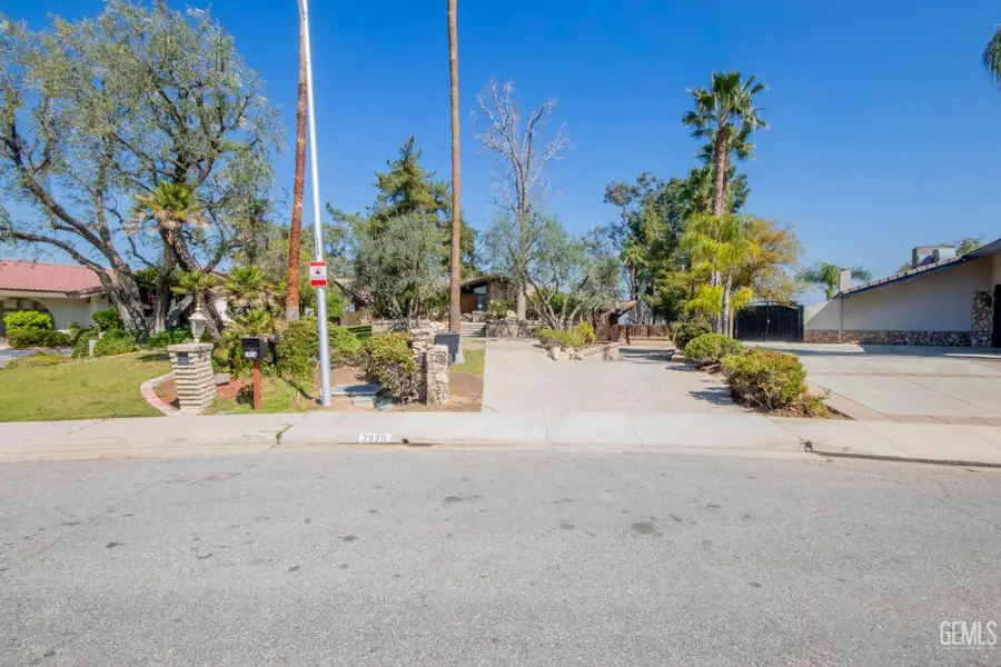 2820 RIO VISTA DRIVE, Bakersfield, CA 93306 - #3