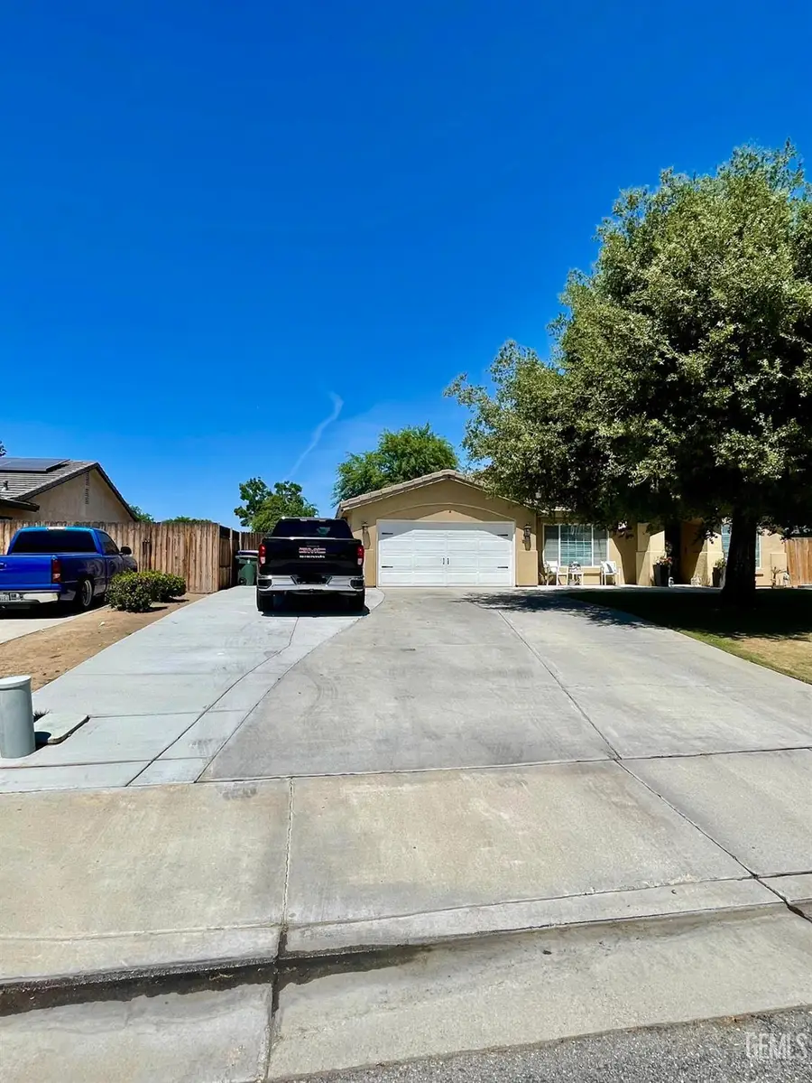 5510 LOMBARDY COURT, Bakersfield, CA 93308 - #2