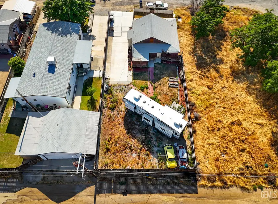 306 EASTERN AVENUE, Taft, CA 93268 - #2