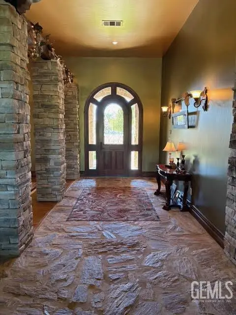 2406 BRIGHTON PARK DRIVE, Bakersfield, CA 93311 - #2