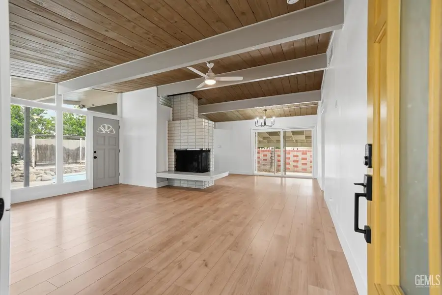 3025 PEERLESS AVENUE, Bakersfield, CA 93308 - #3