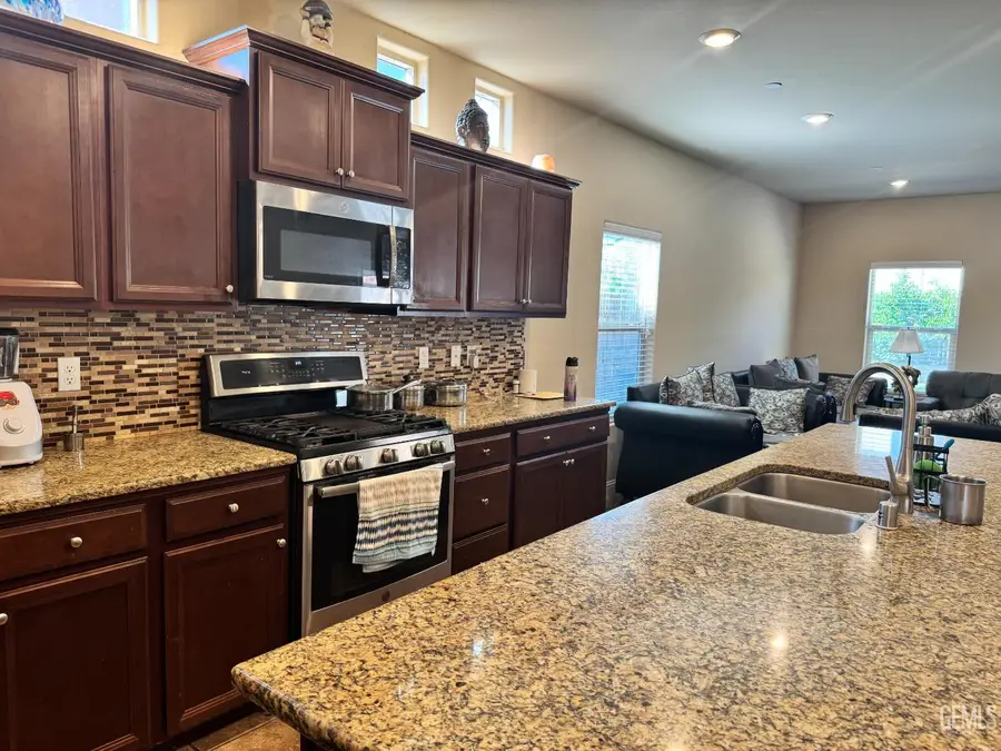 5414 TWINKLE LANE, Bakersfield, CA 93313 - #2