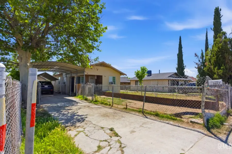2639 CENTER, Bakersfield, CA 93306 - #3