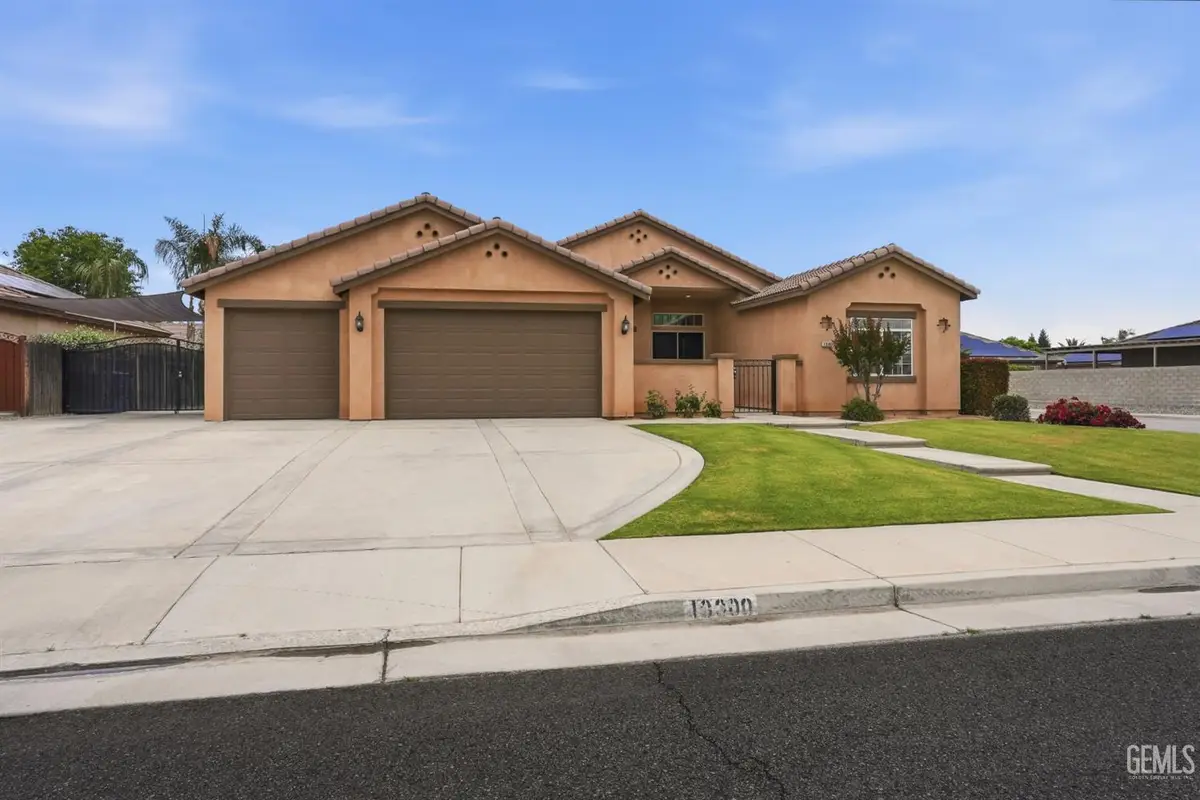 10300 SILVERTHORNE DRIVE, Bakersfield, CA 93314 - #1