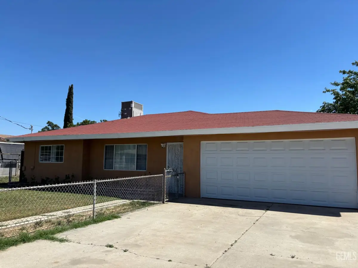 7805 DUNNSMERE AVENUE, Lamont, CA 93241 - #1