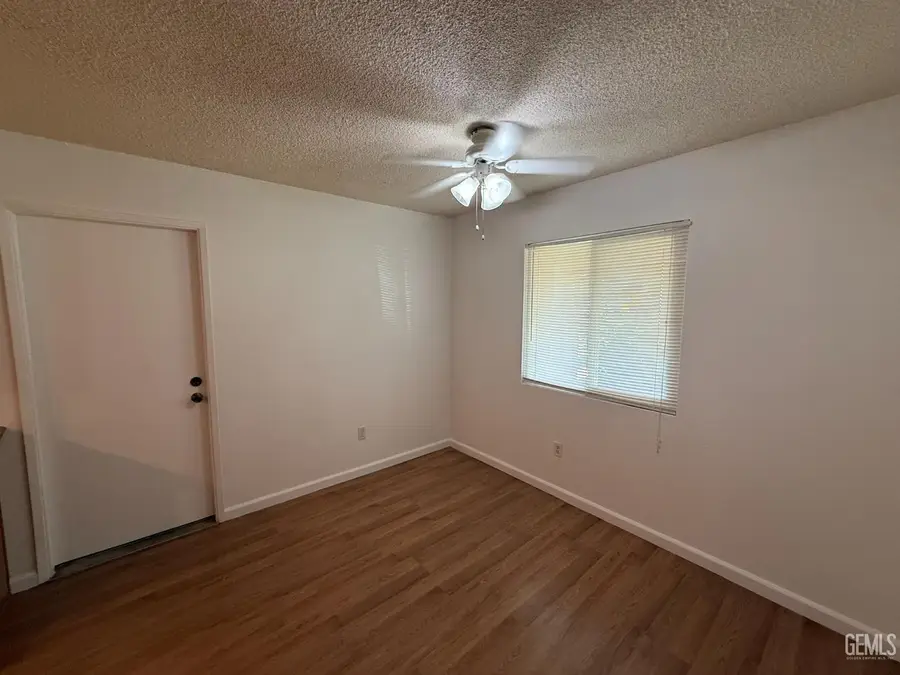 709 CASTAIC AVENUE, Bakersfield, CA 93308 - #3