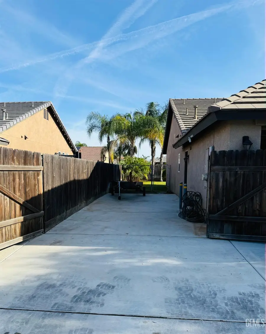10903 CORBETT CANYON DRIVE, Bakersfield, CA 93312 - #3